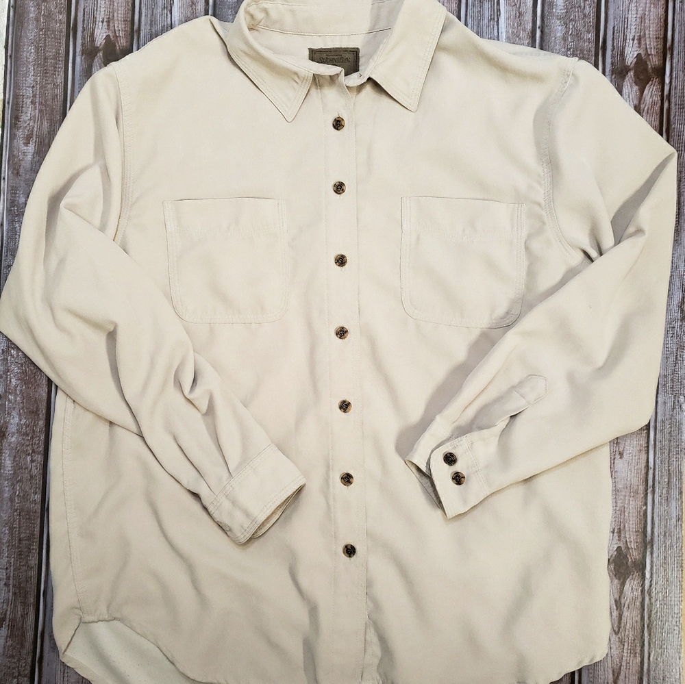 St. Johns Bay | Sz L Cream Suede feel Button Down
